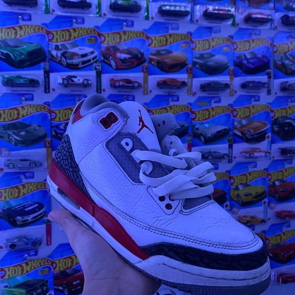 Jordan 3 fire reds - Picture 2 of 3